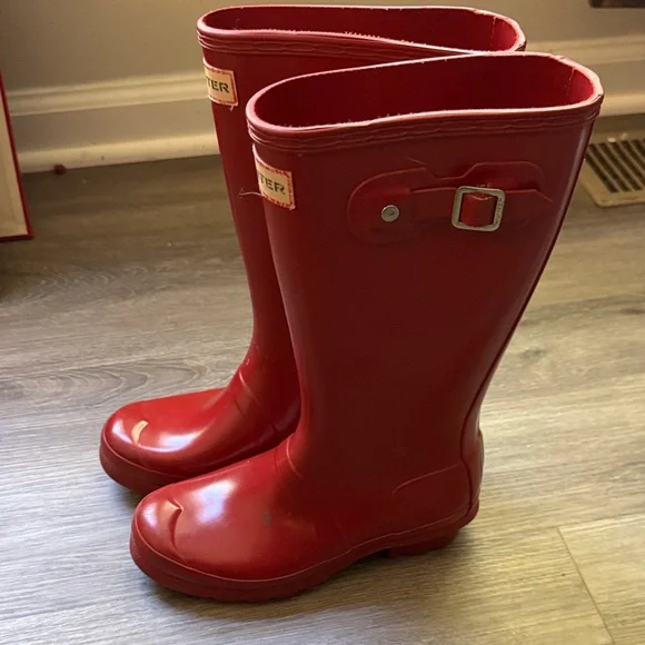 Hunter kids’ Bold Red Rain Boots - Picture 4 of 4